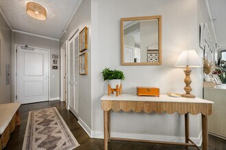 200 N Jefferson St, Unit 904 in Chicago, IL - Building Photo - Building Photo