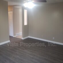 4608 Aral Dr in Louisville, KY - Foto de edificio - Building Photo