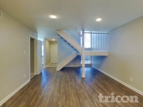 1712 Hartford Dr in Carrollton, TX - Building Photo - Building Photo