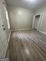 3086 Lauren Parc Rd in Decatur, GA - Building Photo