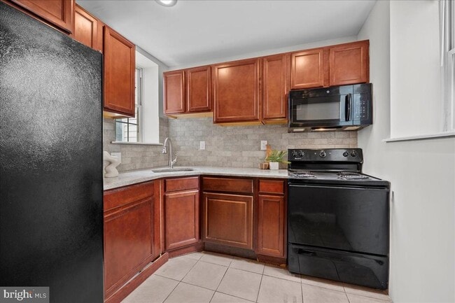 1325 N Franklin St in Philadelphia, PA - Building Photo - Building Photo