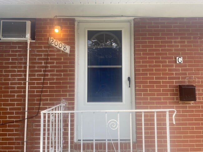 2008 Jersey Ave in Durham, NC - Building Photo - Building Photo