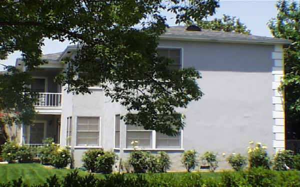 325 N Kenwood St in Glendale, CA - Building Photo - Building Photo