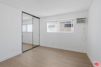 976 Larrabee St in West Hollywood, CA - Building Photo - Building Photo