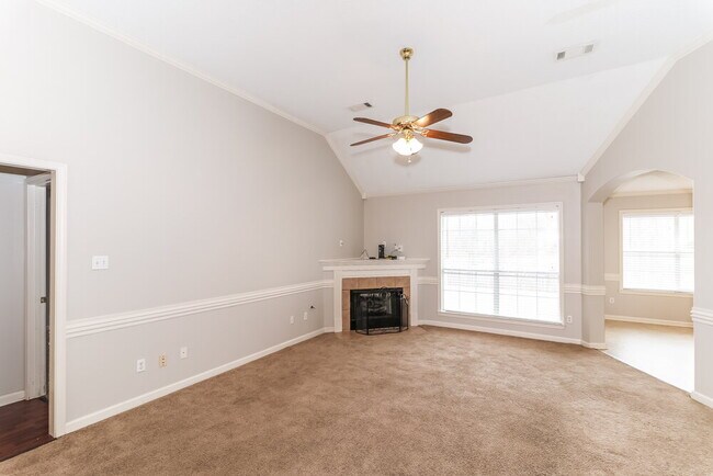 661 Shelley Renee Ln in Memphis, TN - Building Photo - Building Photo