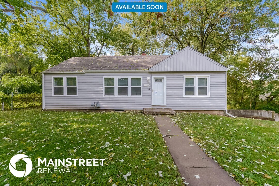 6828 Winchester Ave in Kansas City, MO - Building Photo