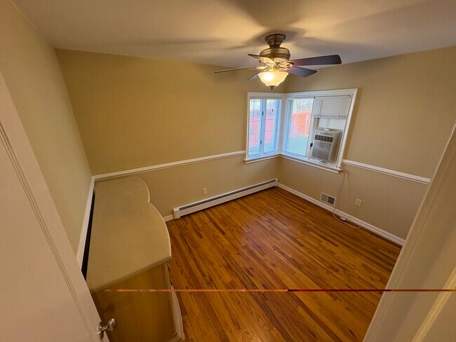 70 Hunter Ln, Unit 1 in Centereach, NY - Foto de edificio - Building Photo