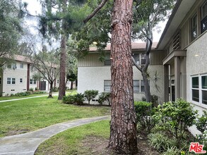 5811 Bowcroft St in Los Angeles, CA - Foto de edificio - Building Photo