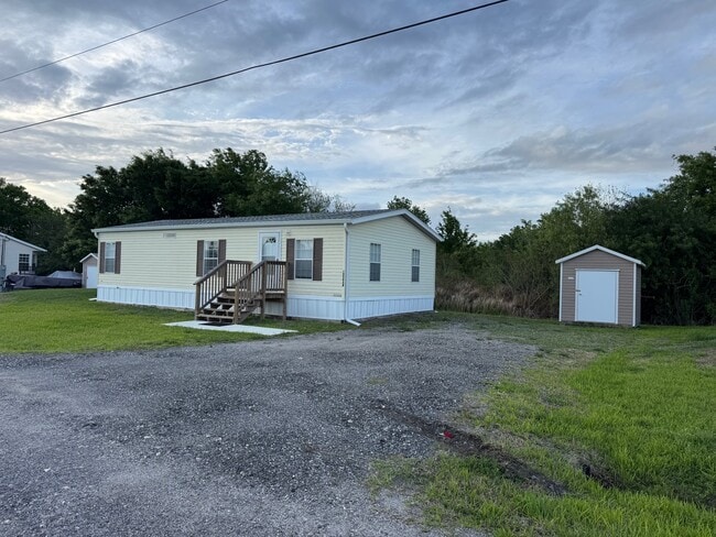 property at 10586 SW Park Ave