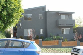 2714 Auburn St in Los Angeles, CA - Building Photo - Building Photo