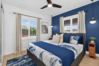 1311 N 14th St in Phoenix, AZ - Foto de edificio - Building Photo