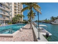 2350 NE 135th St, Unit 707