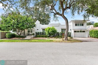 615 SE 11th Ave in Fort Lauderdale, FL - Building Photo - Building Photo