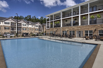 The Retreat at the Park in Burlington, NC - Foto de edificio - Building Photo