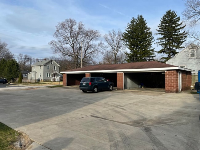 338 N Main St, Unit 5 in Munroe Falls, OH - Building Photo - Building Photo