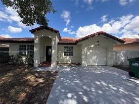 14845 SW 36th Ter in Miami, FL - Building Photo