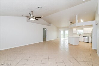 1610 NE 43rd Terrace in Cape Coral, FL - Building Photo - Building Photo
