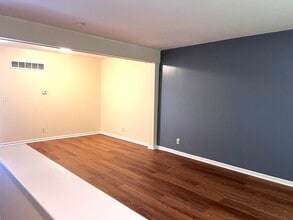 124 Somerset Ln in Bolingbrook, IL - Building Photo - Building Photo