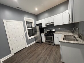 6927 S Harvard Ave in Chicago, IL - Foto de edificio - Building Photo