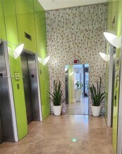 133 NE 2nd Ave, Unit # 2207 in Miami, FL - Building Photo - Building Photo