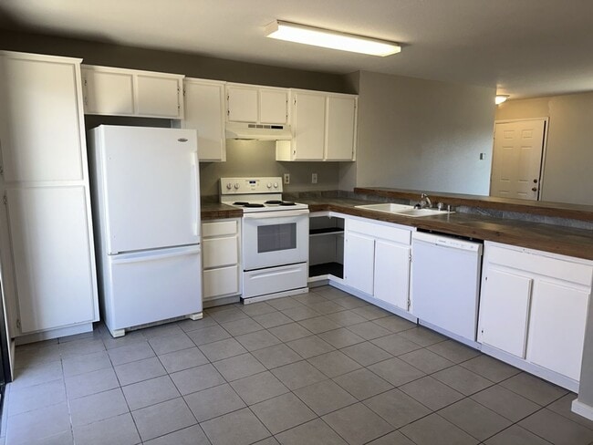 2512 Albee St in Eureka, CA - Building Photo - Building Photo