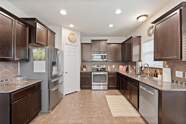 5516 Pinery Dr in Waco, TX - Building Photo - Building Photo