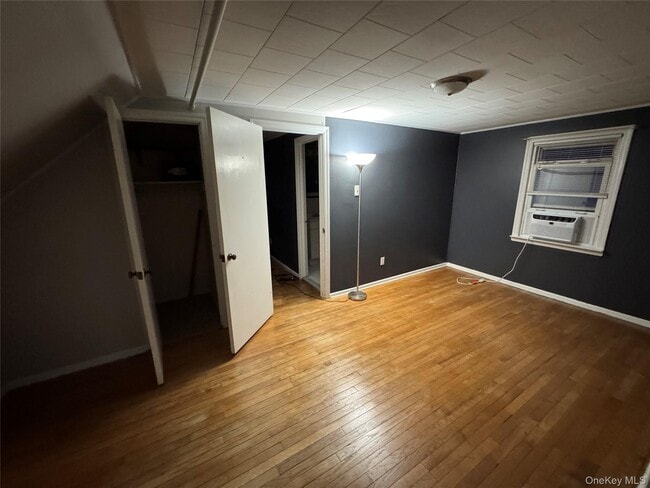 29 Mary St in Valley Stream, NY - Building Photo - Building Photo