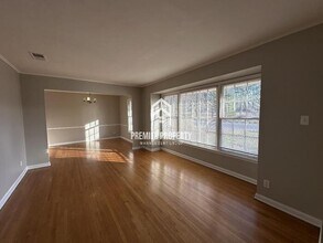 5560 Cottonwood Rd in Memphis, TN - Building Photo - Building Photo