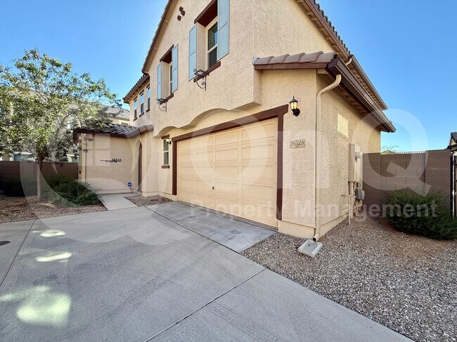 16525 W Jenan Dr in Surprise, AZ - Building Photo - Building Photo