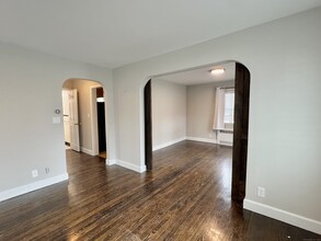 145 Harrison Ave, Unit #1 in Milford, CT - Building Photo - Building Photo