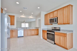 7068 W Oberlin Wy in Peoria, AZ - Building Photo - Building Photo