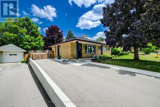 property at 144 Ellis Crescent S