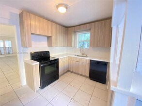 4600 NE 1st Ave in Miami, FL - Building Photo - Building Photo