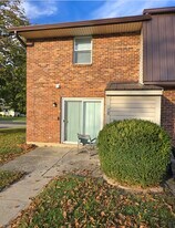 162 Chris Drive, Unit 162 in Englewood, OH - Building Photo