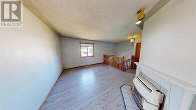 9408 100 Ave. in Grande Prairie, AB - Building Photo - Building Photo