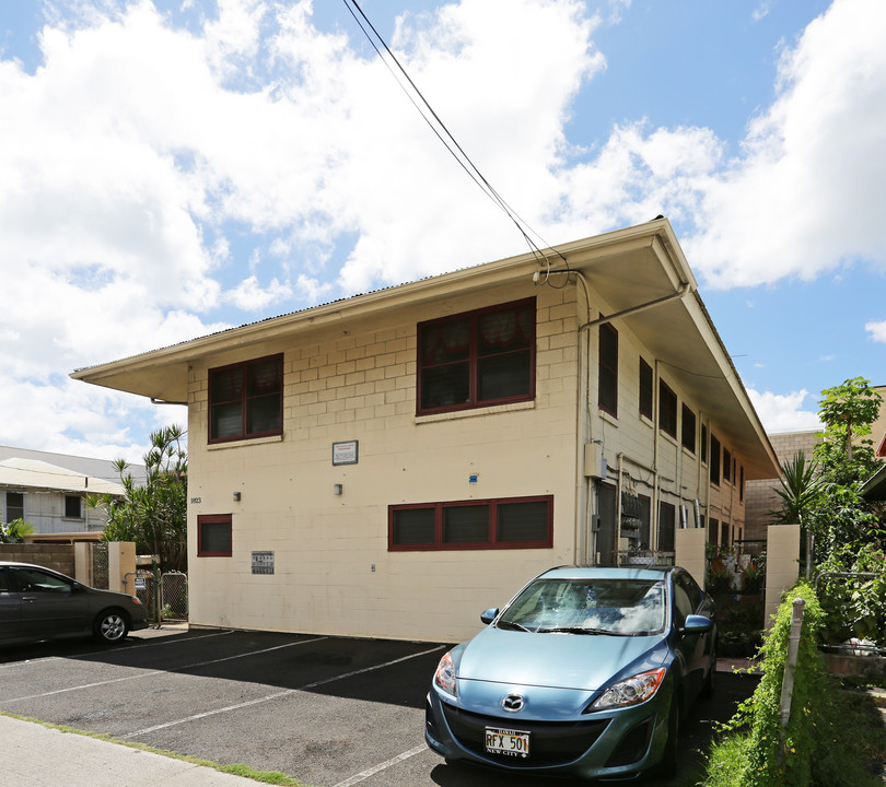 1823 Democrat St in Honolulu, HI - Foto de edificio