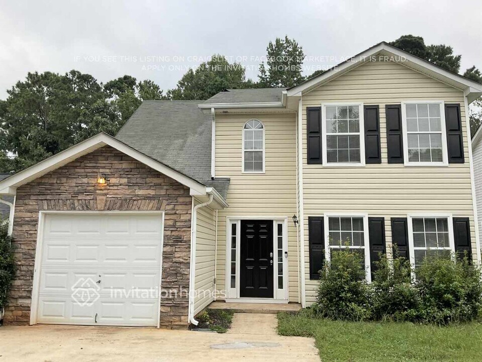 4167 Lost Springs Tr in Douglasville, GA - Foto de edificio