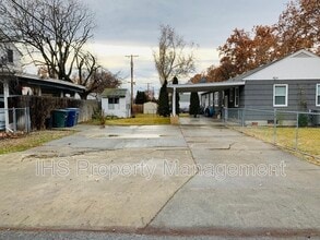 426 Barth Ave in Richland, WA - Building Photo - Building Photo