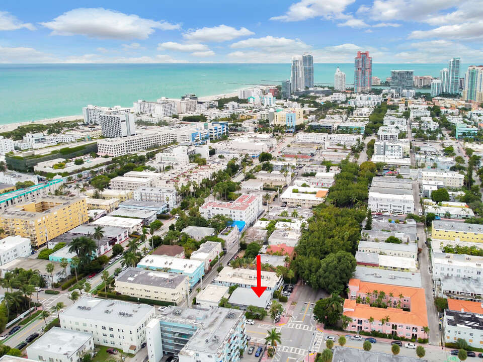 759 Meridian Ave, Unit 2 in Miami Beach, FL - Building Photo