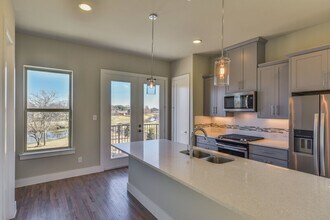 736 N Plano Rd in Richardson, TX - Building Photo - Building Photo