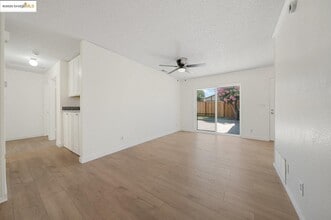 4148 Redwood Rd in Livermore, CA - Building Photo - Building Photo