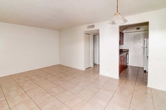 Lauder Ridge Apartments in North Lauderdale, FL - Building Photo - Building Photo