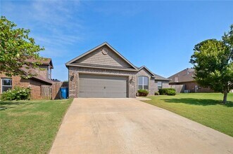 3104 SW Waterleaf Ave in Bentonville, AR - Building Photo - Building Photo