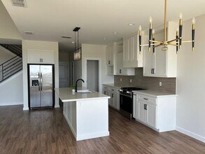 7524 Cresta Bella St in Laredo, TX - Building Photo - Building Photo