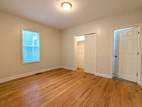 44 Cogswell Ave, Unit 3 in Cambridge, MA - Foto de edificio - Building Photo