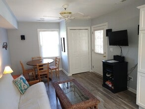 229 Monterey Dr, Unit B in Wilmington, NC - Building Photo - Building Photo