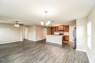 3434 Canyon Falls Dr in Green Cove Springs, FL - Foto de edificio - Building Photo