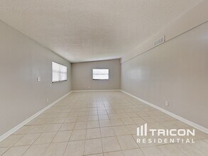 11249 Emuness Rd in Jacksonville, FL - Building Photo - Building Photo