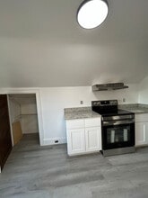 1814 Olive St, Unit 3 in Scranton, PA - Foto de edificio - Building Photo