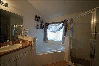 4742 Cumbrian Lakes Dr in Kissimmee, FL - Building Photo - Building Photo